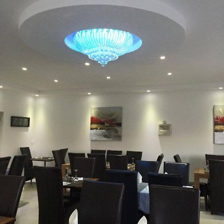 米斯特拉尔餐厅酒店 Peipin 外观 照片